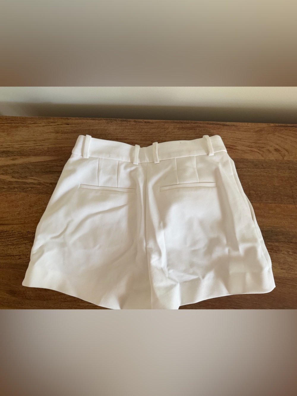 Babaton Pleated Mini Short - Picture 2 of 3